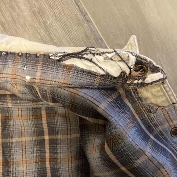 CARHARTT SHIRT | L - Picture 11 of 14